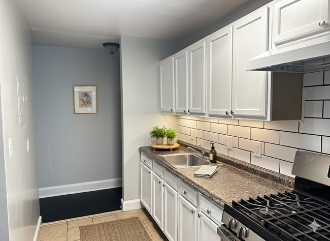 Foto del edificio - 4632 Hillside Rd SE