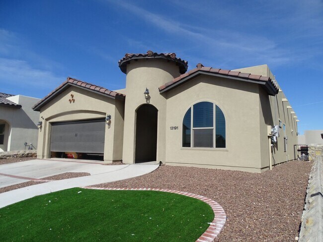 Building Photo - ELEGANT ENERGY EFFICIENT EASTSIDE HOME FOR RENT