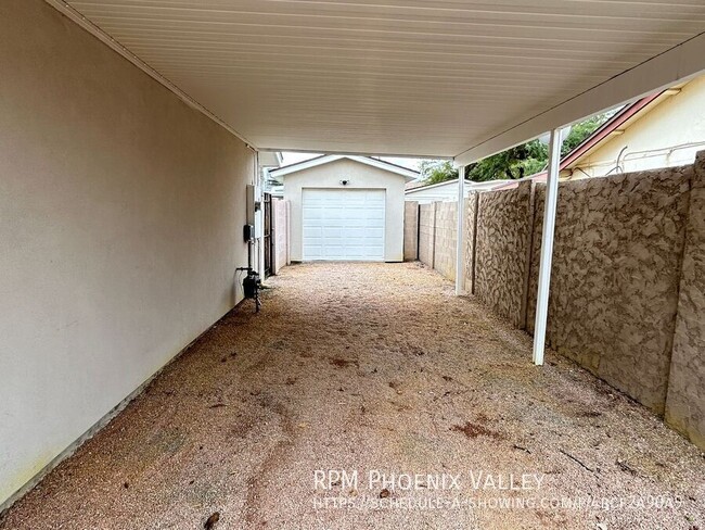 Building Photo - 1607 W Rosemonte Dr