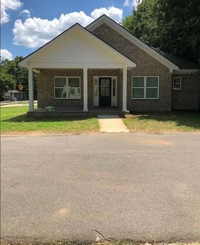 2402 Prince Ave, Tuscaloosa, AL 35401 House Rental in Tuscaloosa, AL
