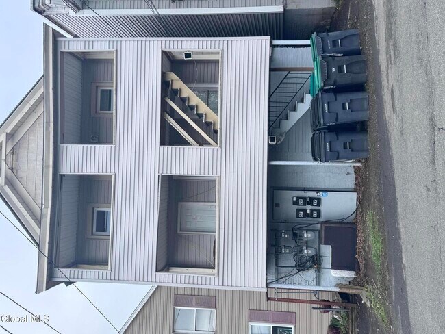 Foto del edificio - 10 Grace St