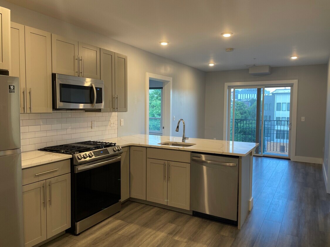 Primary Photo - 55 W 5th St
