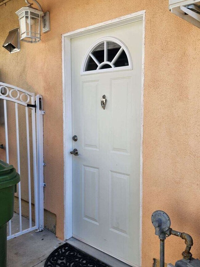 Foto del edificio - 10458 Brooke Ave