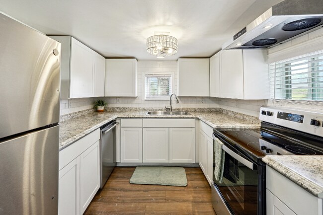Foto del edificio - 276 Fairburn Rd NW
