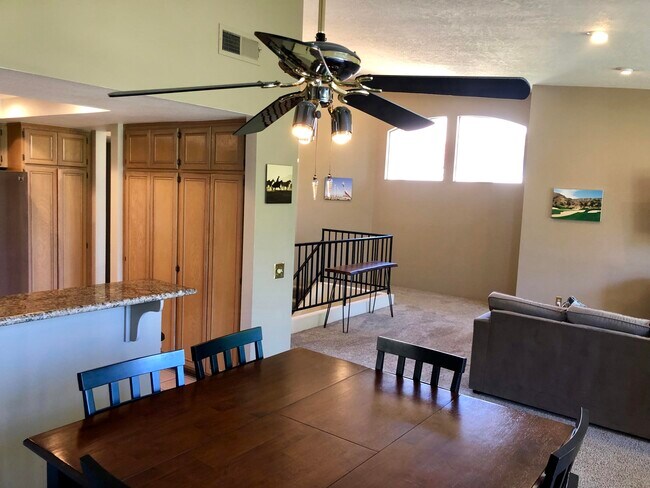 Building Photo - 55400 Laurel Valley