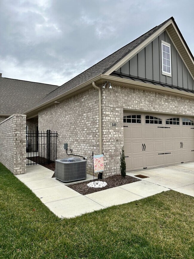 Foto del edificio - Gallatin Cottage Home with Two Car Garage