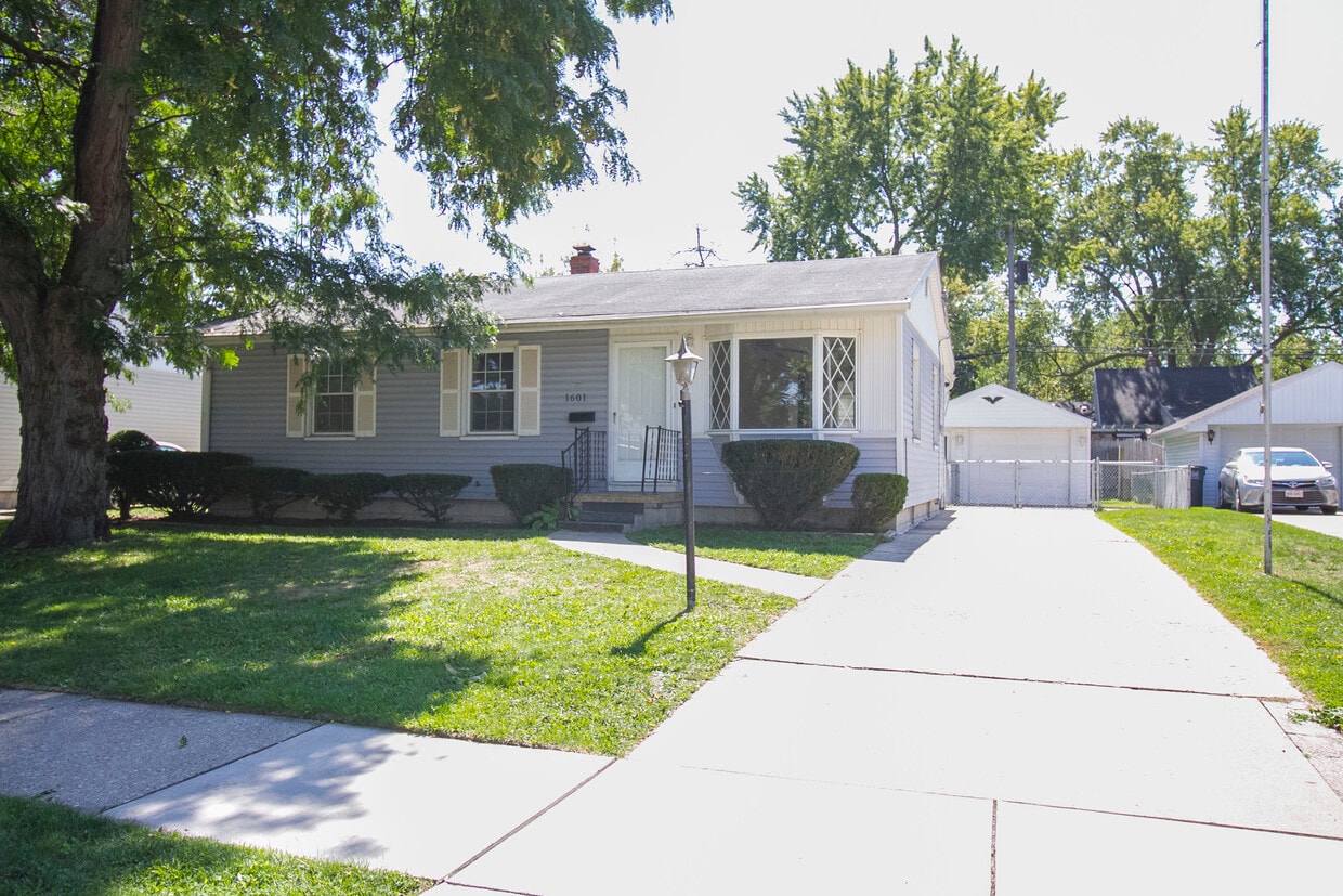 1601 Slater St, Toledo, OH 43612 House Rental in Toledo, OH