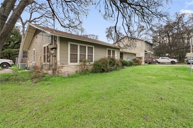 Building Photo - 918 Keith Ln