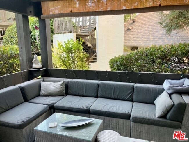 Foto del edificio - 7740 Redlands St