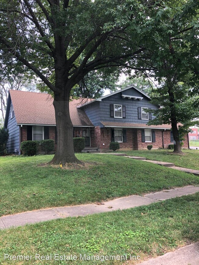 Building Photo - 4 br, 2.5 bath House - 10549 Mersington Ave