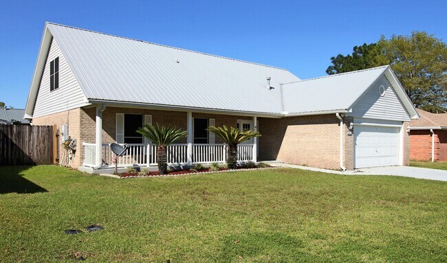 Foto del edificio - 414 Whirlaway Ct