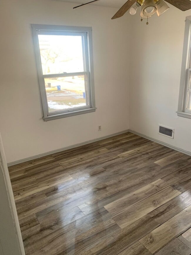 Foto del edificio - 4048 Marquette Dr