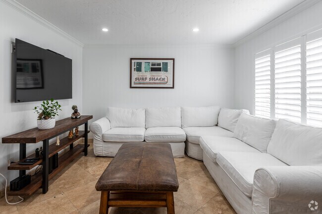 1175 ft² - 3HAB, 2BA - Furnished Corporate Housing Townhome