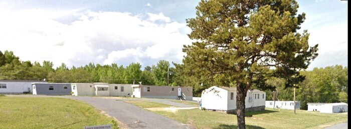 Foto principal - Sunshine Park: 2 Bedroom Mobile Home Avail...