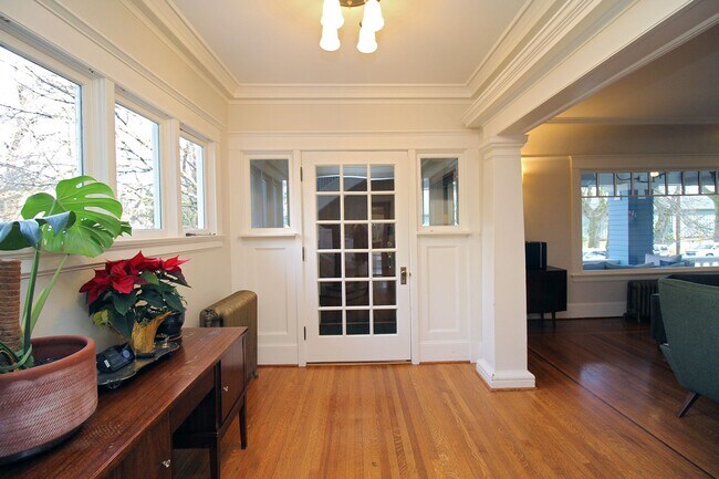 Building Photo - Grand 1910 Irvington 6 Bedroom Craftsman Home on Oversized Lot