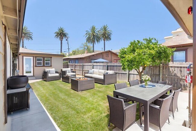 Foto del edificio - 331-335 N Olive St