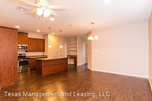 Building Photo - 3 br, 2 bath House - 3705 Vista Cove Dr.