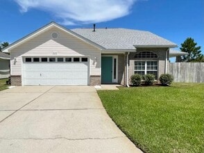 Building Photo - 925 Village Ln