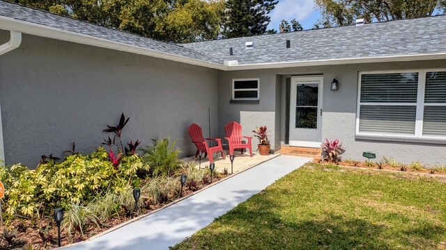 Front walkway & patio - 123 Stafford Dr