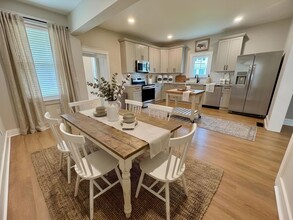 Building Photo - 1232 Lafayette St