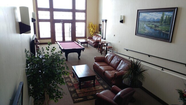 Foto del edificio - Watermark Condo - Fully Furnished Sept 1st...