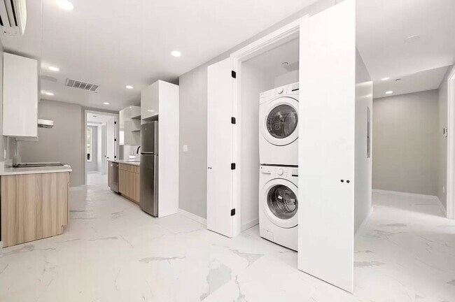 Foto del edificio - 824 Classon Ave