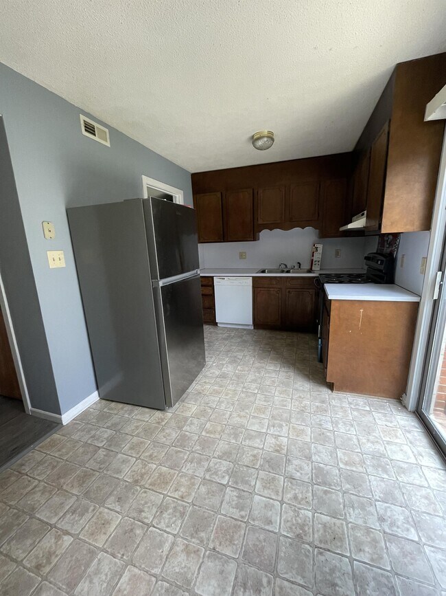 Foto del edificio - 1067 3rd St SE