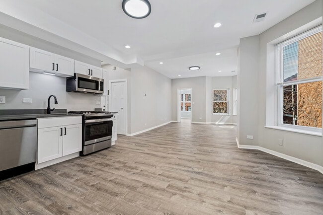 Unit 2N - 2525 N Orchard St