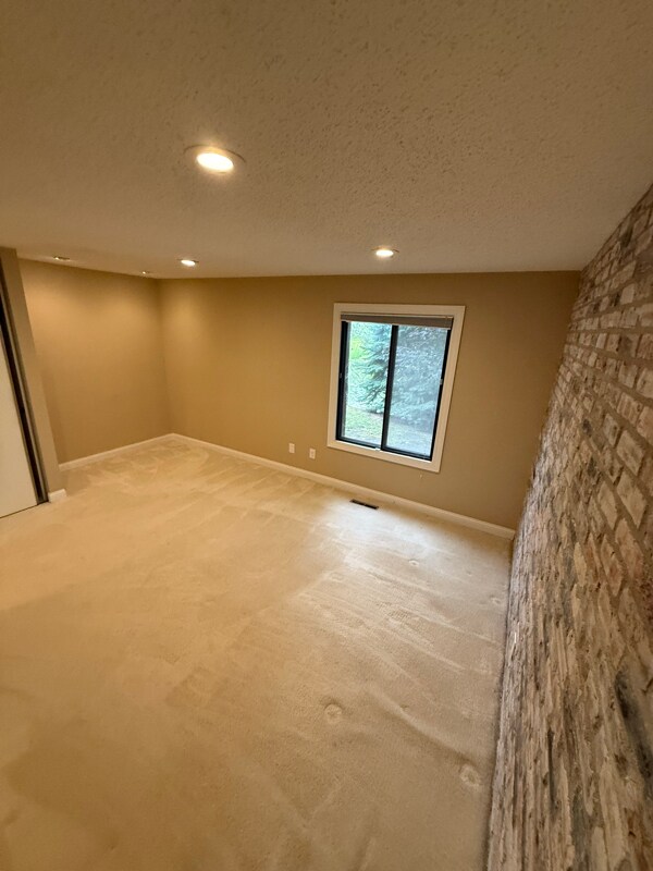 Foto del edificio - 1181 Weston Ln N