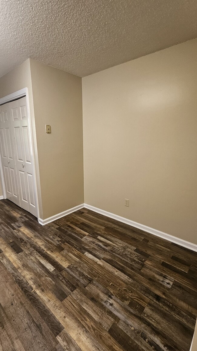 Building Photo - 4465 Ellis Cir NW