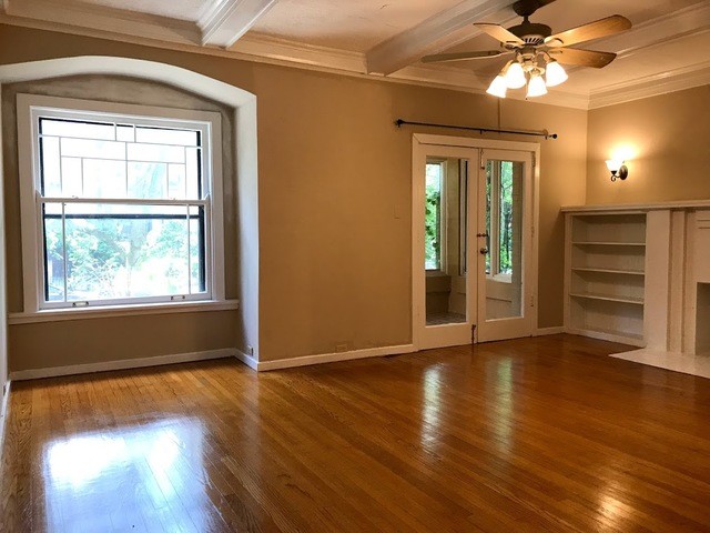 Building Photo - 846 W Lakeside Pl