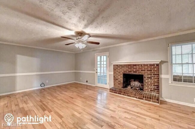 Building Photo - 3 br, 2 bath House - 1807 Creveis Rd UNIT