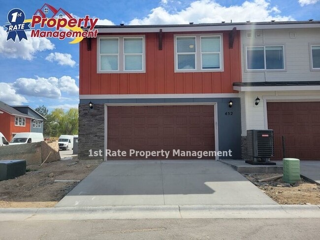 Building Photo - 452 N Traquair Ln