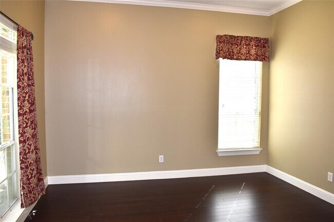 Building Photo - 12719 Wilbury Park
