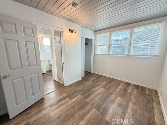 Building Photo - 10539 Paramount Blvd