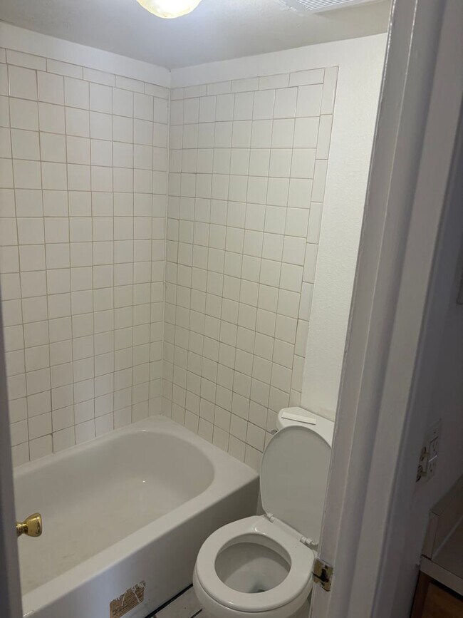 Building Photo - Baywatch Apartments- Five Minutes Driving ...