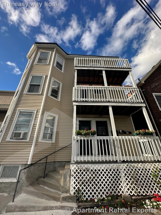 Primary Photo - 27 Durham St