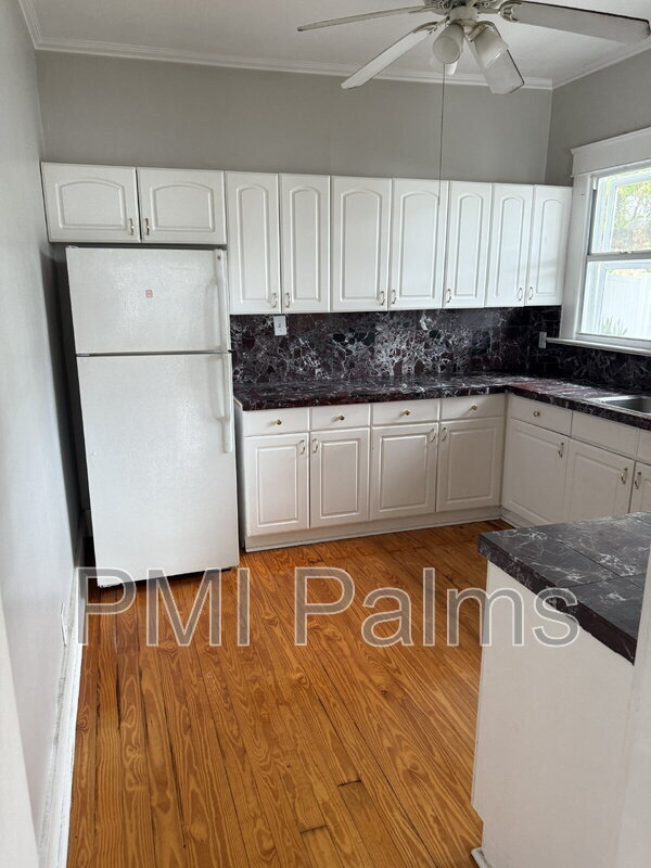 Building Photo - 103 W Mohawk Ave