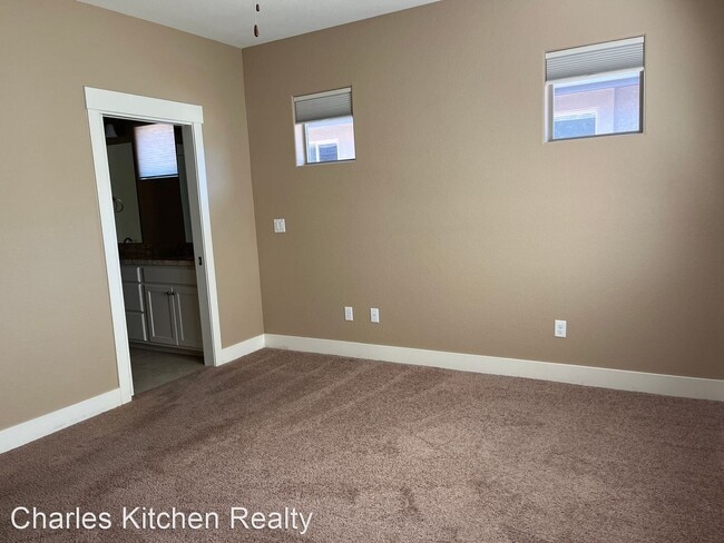 Building Photo - 3 br, 2 bath House - 3003 Sarratea Dr.