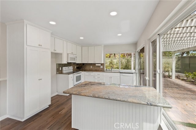 Foto del edificio - 4111 Reyes St