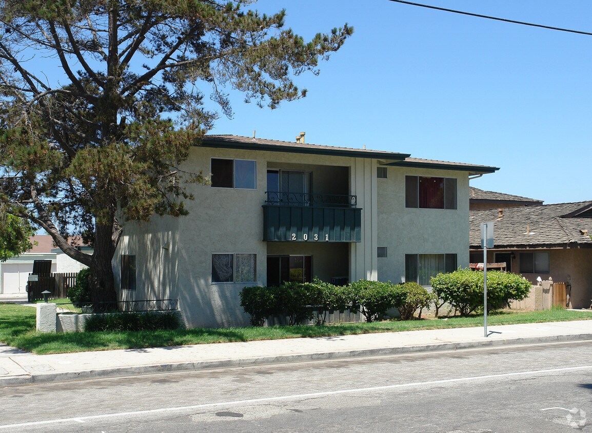 Building Photo - 2031 N Ventura Rd