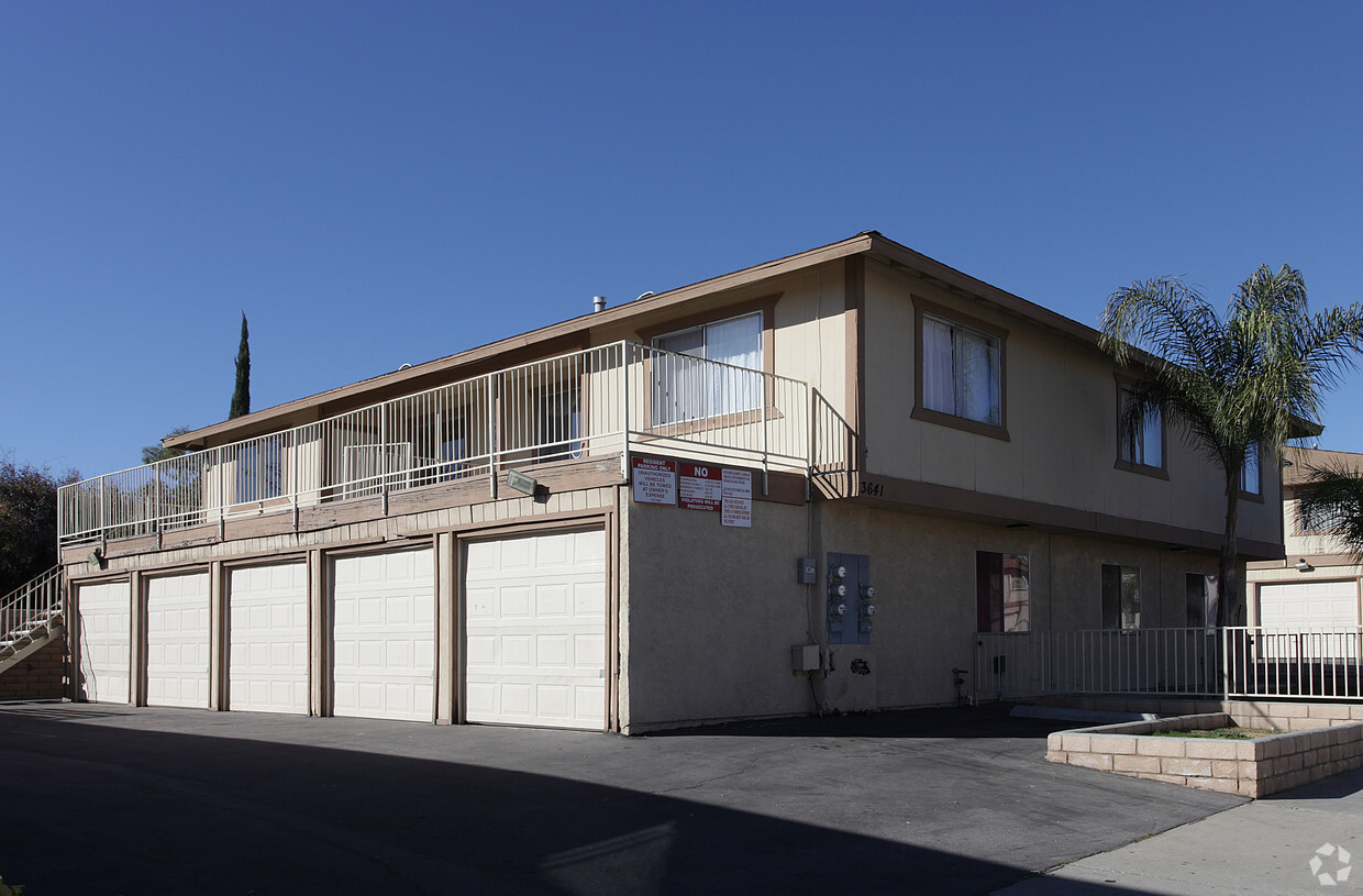 Primary Photo - 3661 Nashland Ave