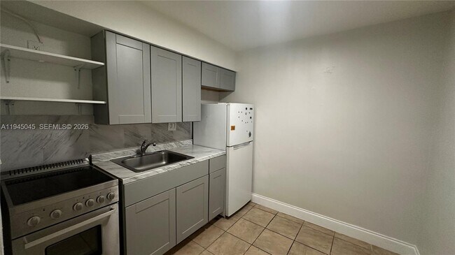 Foto del edificio - 732 Moffett St