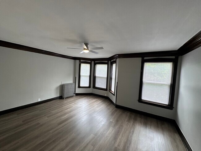 Foto del edificio - 6360 S Greenwood Ave