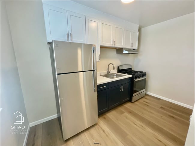 Foto del edificio - 1911 E 25th St