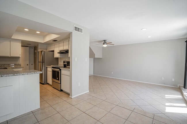 Building Photo - 5252 S DEBORAH DR, TEMPE AZ
