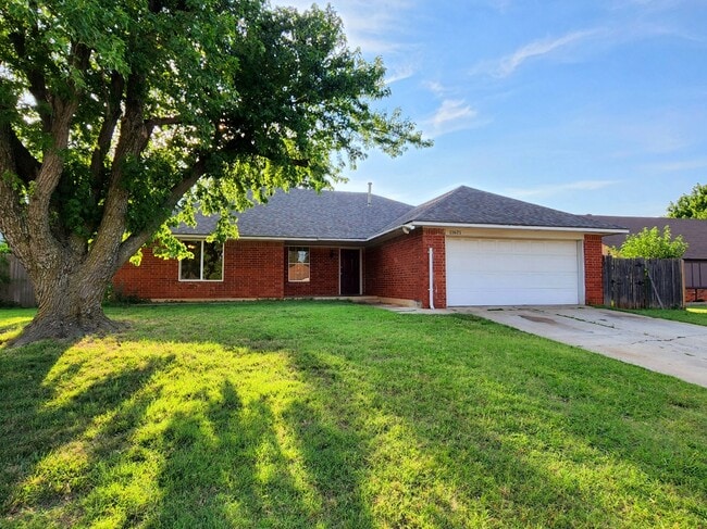 Building Photo - 11621 Sagamore Dr