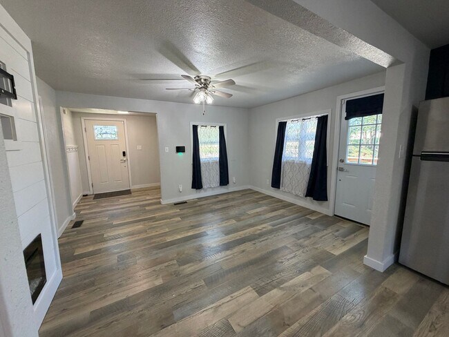 Building Photo - 103 Bell Creek Rd
