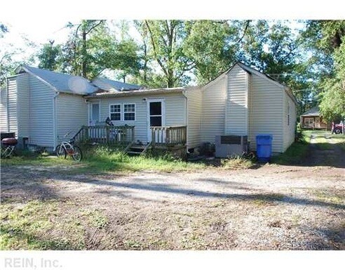 Building Photo - 2043 Maywood St