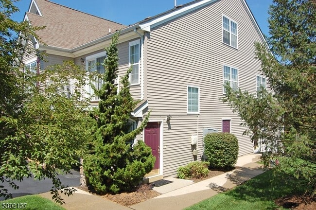 Building Photo - 1001 Wendover Ct